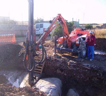 Escribano Obras y Servicios S.L. maquinaria para perforar