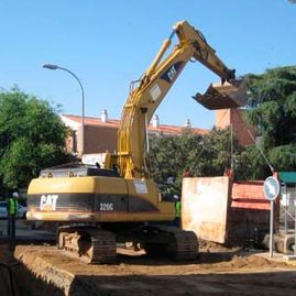 Escribano Obras y Servicios S.L. grúa industrial